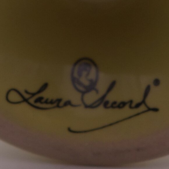 Laura Secord Bunny Ceramic Egg Holder - Picture 13 of 13